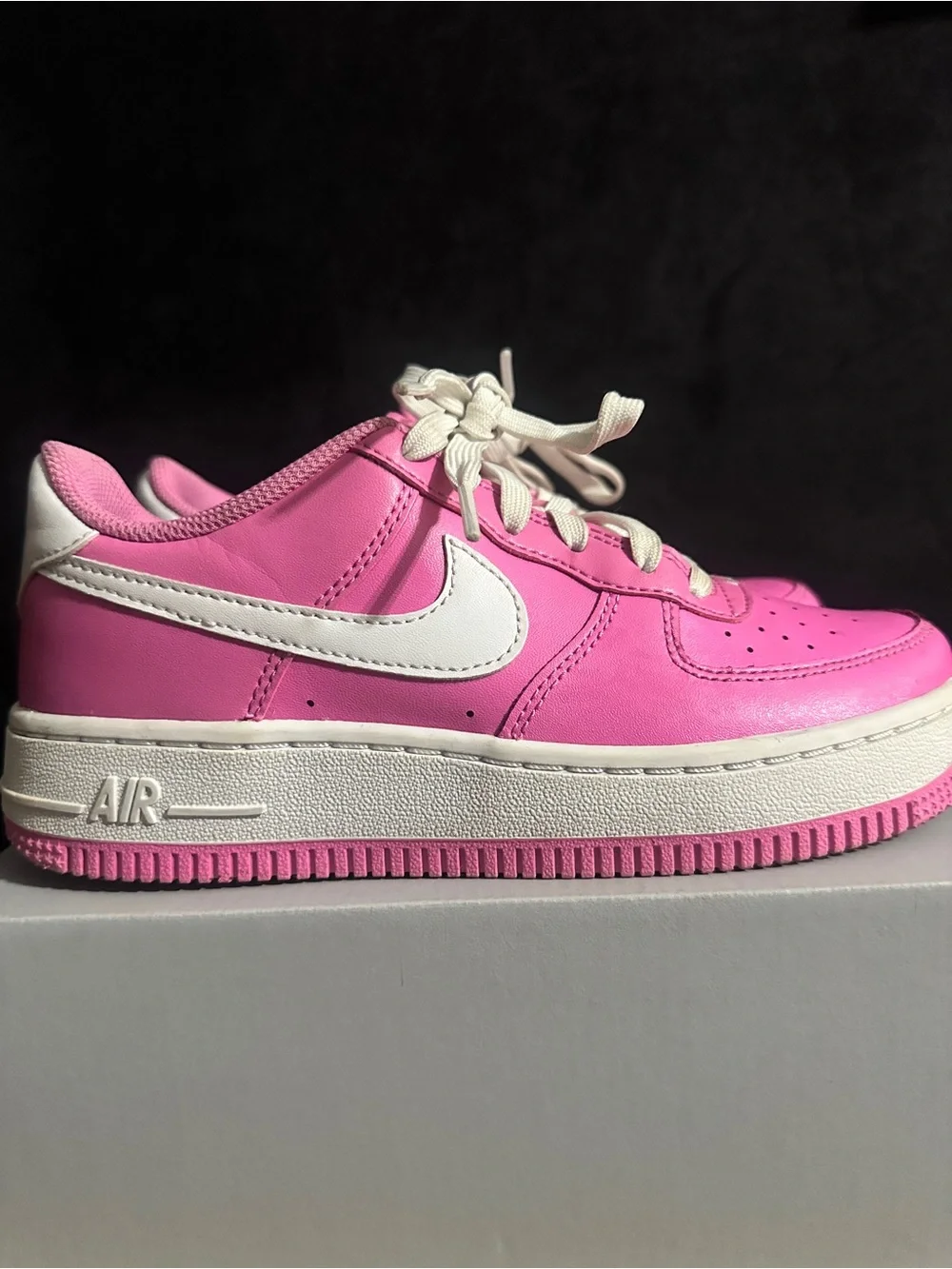 Nike Low-Top Sneakers Pink & White Colorblock